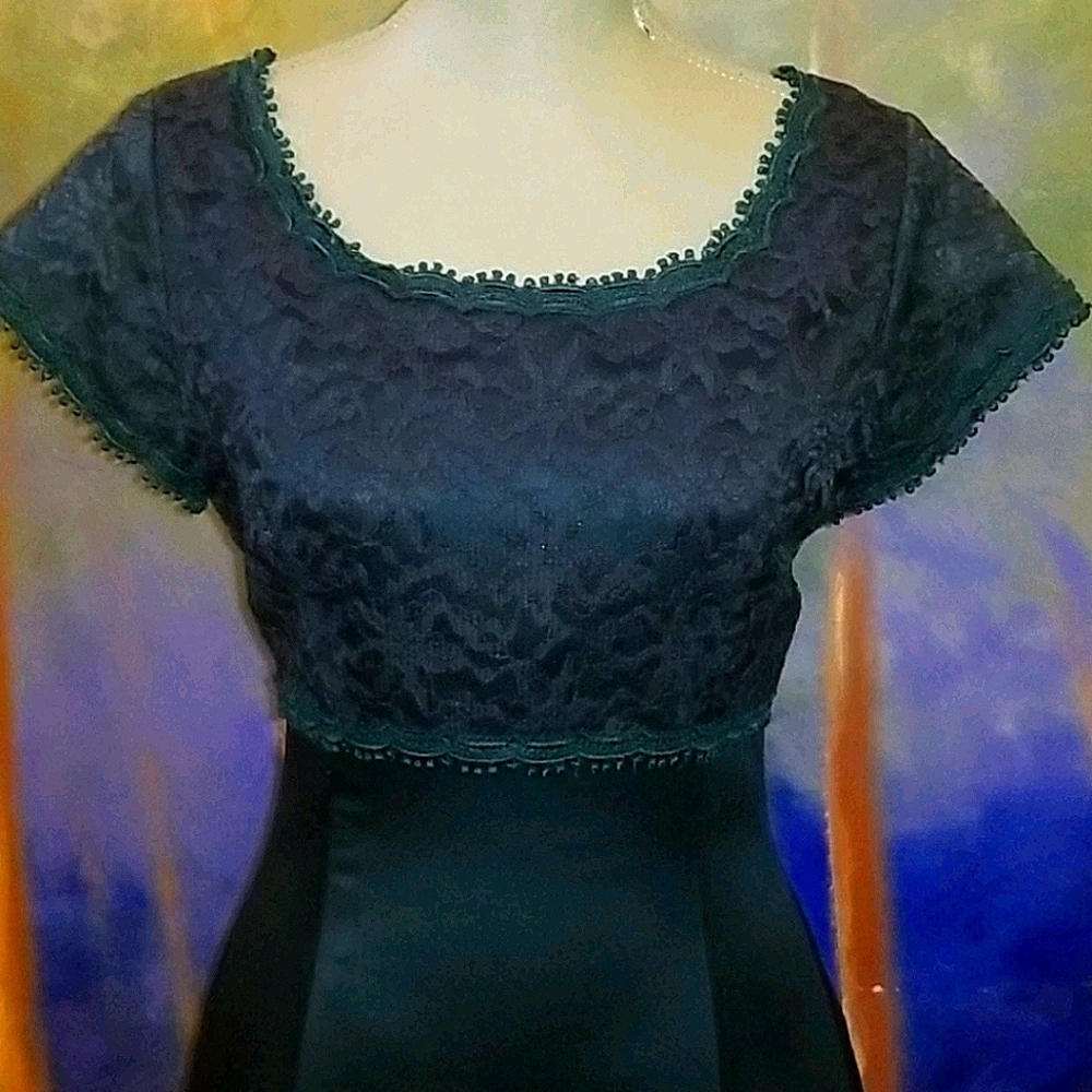 Forest green, maxi length, lace bodice dress